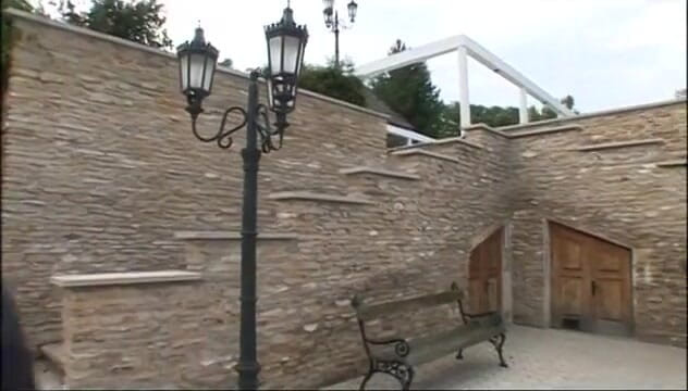 Big Tits World: O curvă uimitoare cu țâțe mari este penetrată dublu și umplută cu...