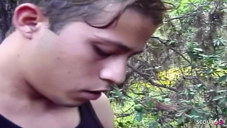 Shemale TS Collection: Loira transsexual dá caras chupando cu e fodendo anal ao...