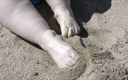 Foxy Rose: Foxy Rose feet in the sand