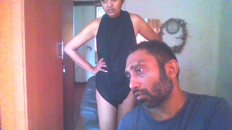 Tina Baby: Viviendo como pájaro cachonda gratis en Sri Lanka