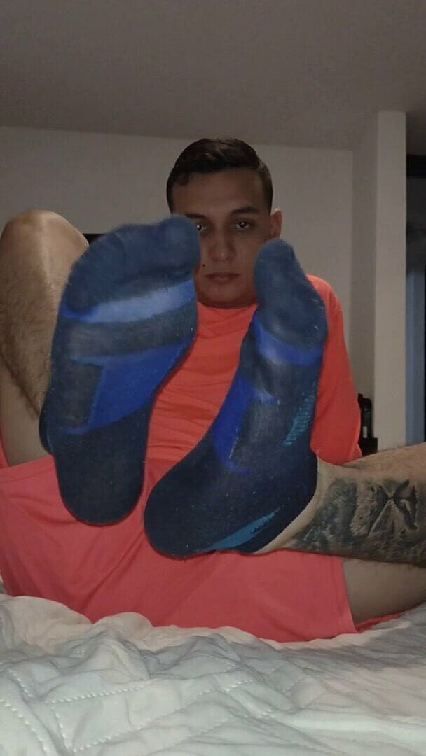 Tomas Styl: Enaknya Kaki Ini Untuk Sepong Kontol Berjam-jam