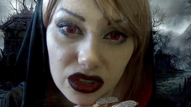 Goddess Misha Goldy: 危険な吸血鬼に支配される