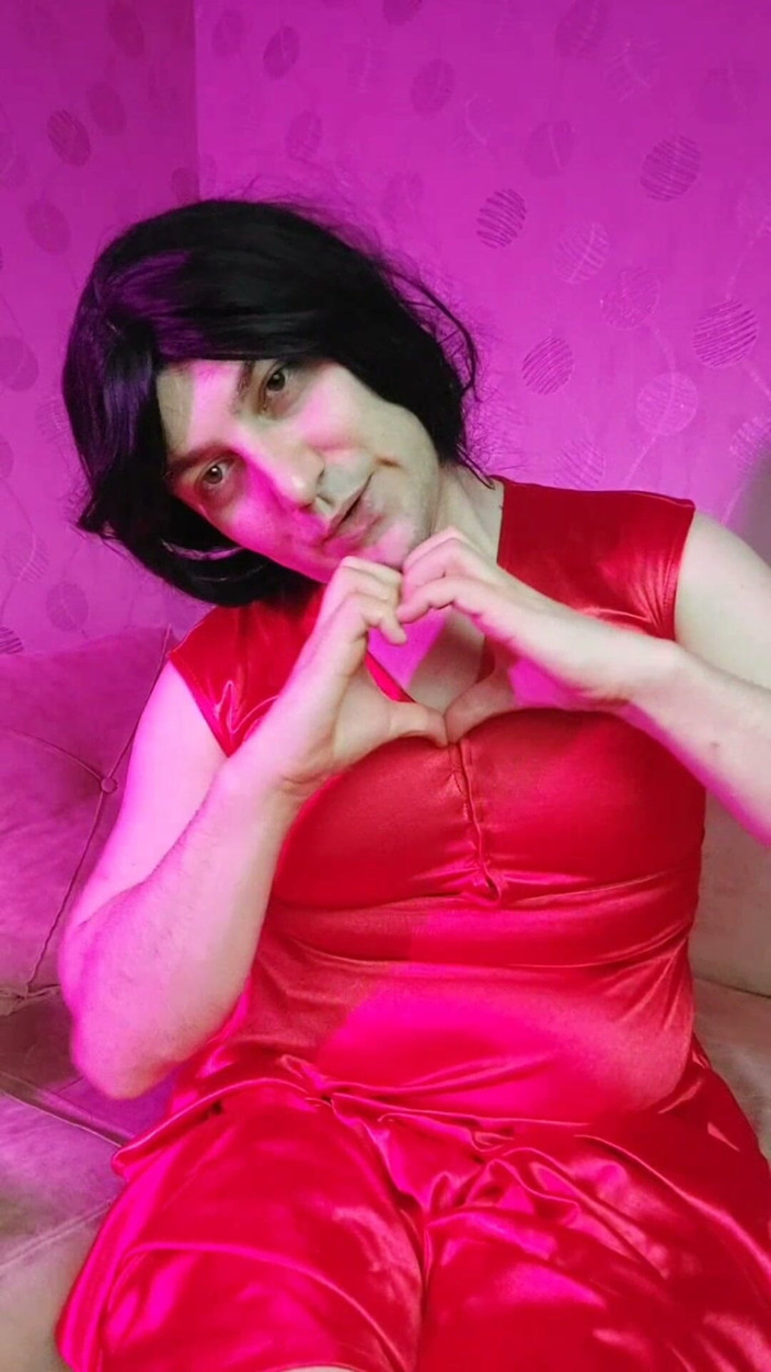 Kitty_Cross: Vermelho gótico branco femboy com meia-calça