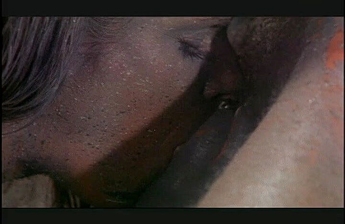 Cryptostudios: Bardanseres zuigt de pik van de barkostuumer voordat ze wordt...