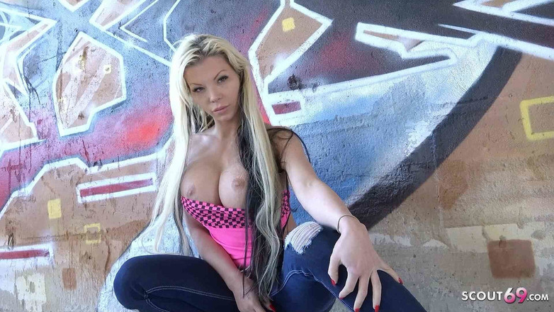 Full porn collection: Tetona madura Barbie Sins recogida para una real follada amateur...