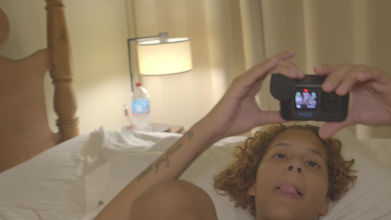 Alex Goes: Sono Venuto 3 Volte L'ultimo Carico È Andato Dentro Di Lei