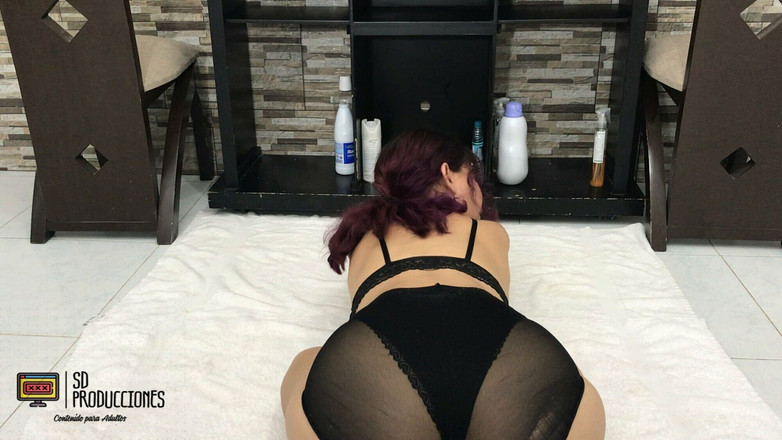 MAFELAGO: Zatímco moje nevlastní sestra cvičí, jsem velmi nadržený