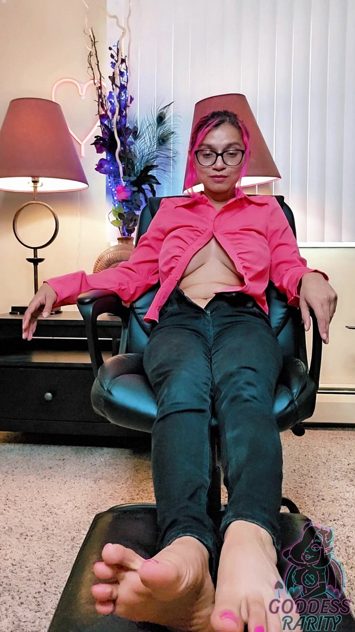 Goddess Rarity: Zeița Rarity își încornorează șeful în biroul lui