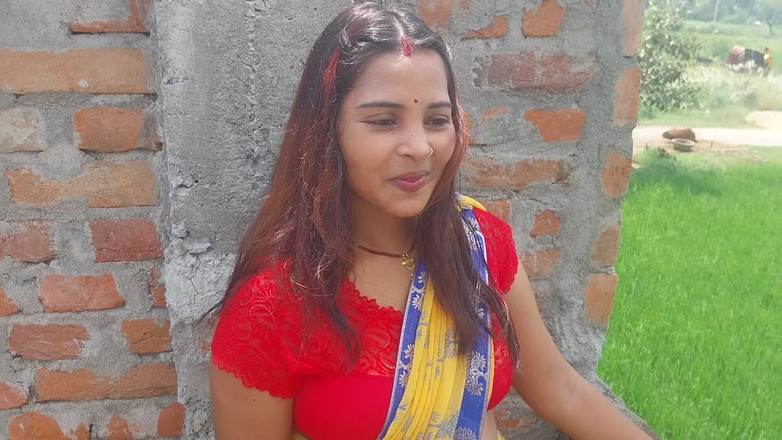 Pooja raniji: Deshi Pooja bhabhi vengono nella casa più antica chhat video...