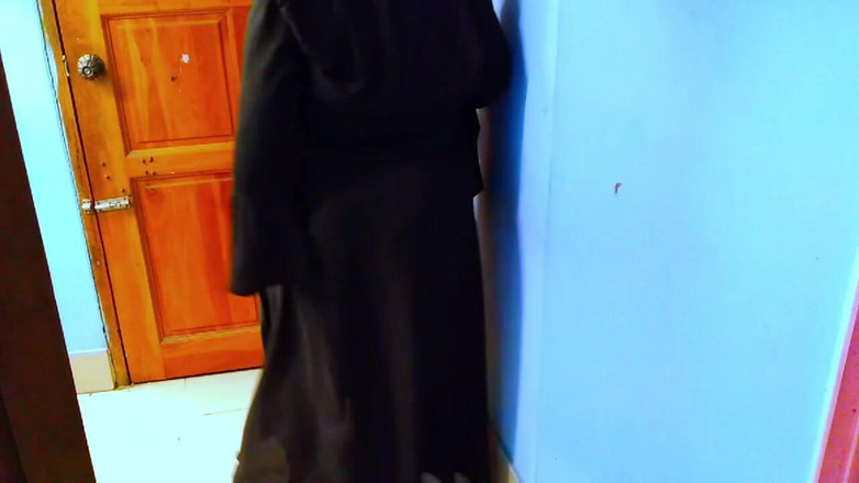 Aria Mia: मैं अपनी हॉट सुंदर अरबी सौतेली बहन को चोदता हूं जब वह कॉलेज जाने के बजाय हस्तमैथुन कर रही थी