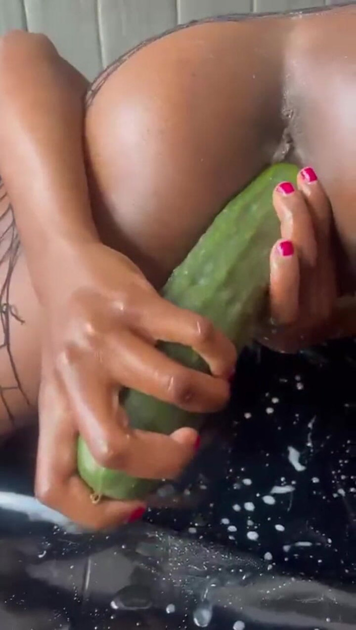 Badback8080: Solo weibliche ebenholz-muschi klaffendes video