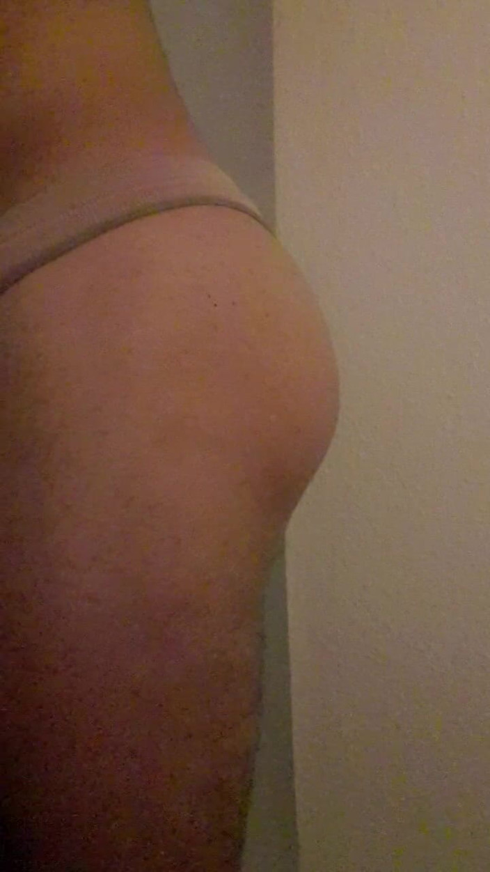 BiCgn: Giochi di culo