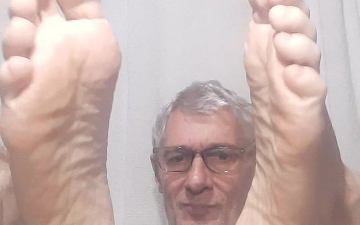 Big uncut hard cock: Dominação fetiche pés mostram início precisa quem me adora