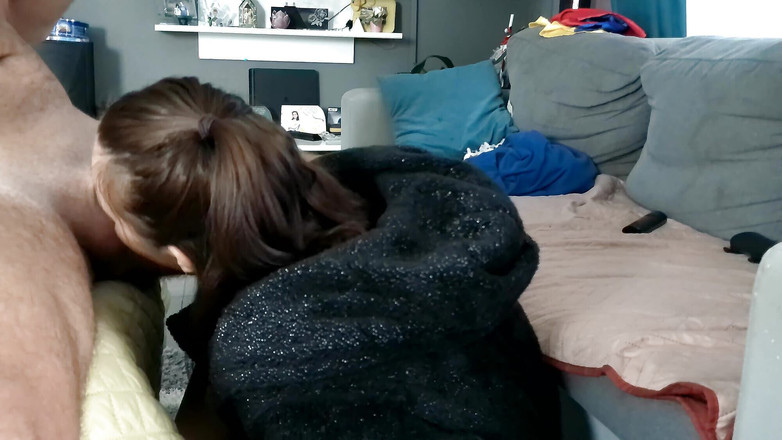 fantasycouplexxx: Mattina lei fuma e succhia il mio cazzo!