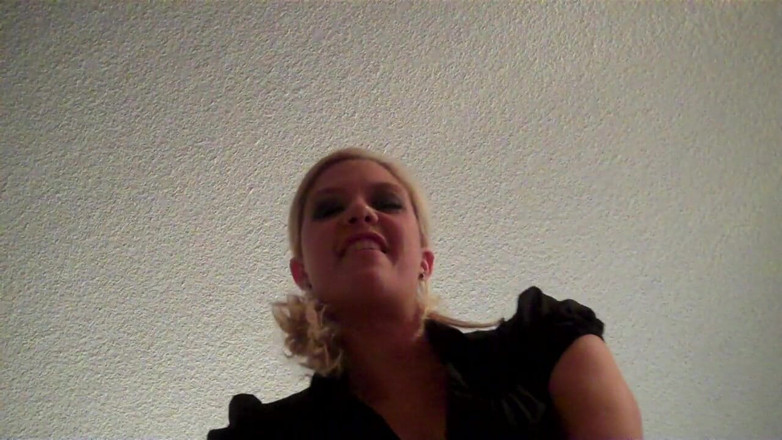 Cryptostudios: Tabitha giantess 92