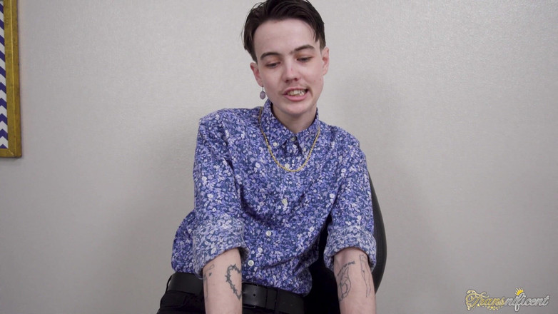 Transnificent: Seznamte se s Ambrose!