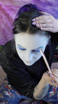Alice Does Makeup
