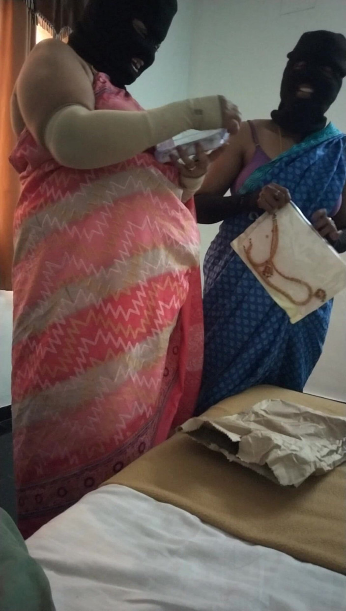 Tamil lesbian: Sprosté mluvení - za natáčením