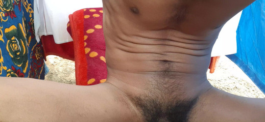 Che: Lỗ đít đen người đàn ông Ấn Độ móc cua