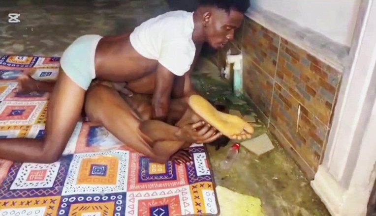 BLACKSHOOTERR: Night Sex in the Back of House Compound