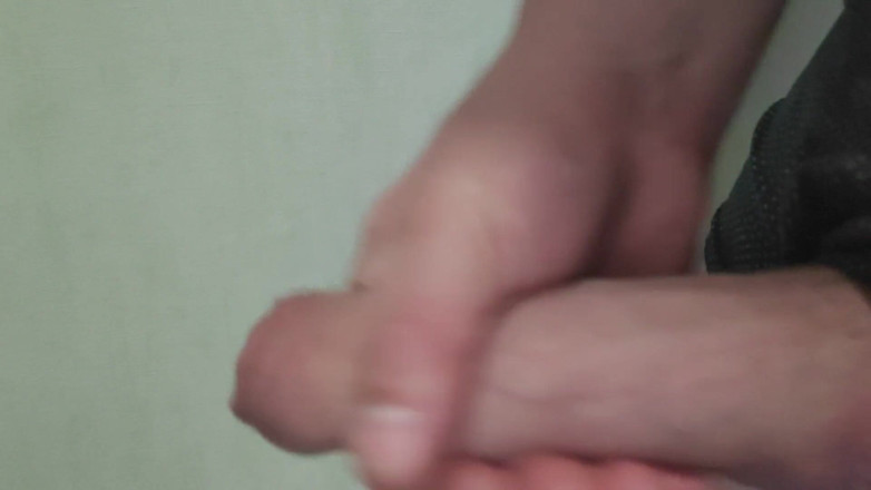 Auff: Guy jerking off dick