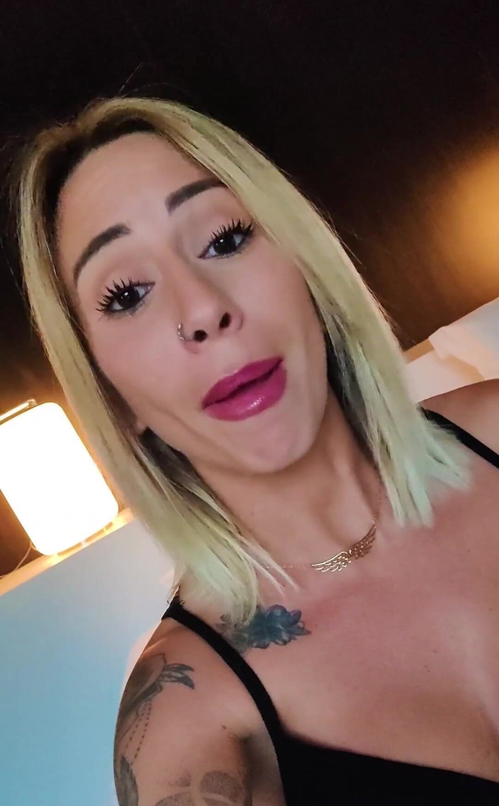 LittleAngel84: Ahoj la tým!