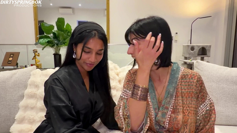 Aaliyah Yasin: Aaliyah and Yasmina Reunite for Eid