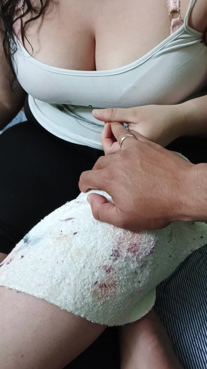 PAREJA LATINA: I Can't Oppose Touching the Manicurist's Tits