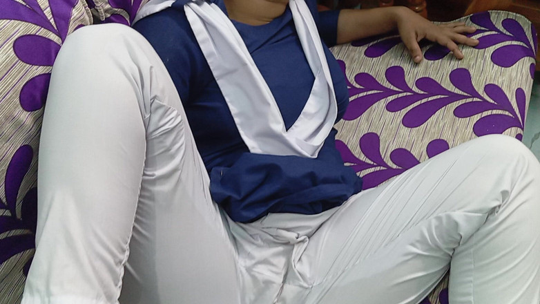 Sumahomesex: Une prof bangladaise et son élève baisent chez leur prof