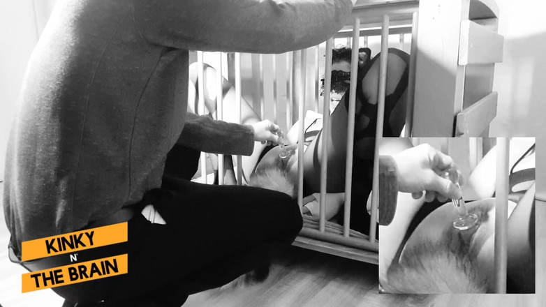 Kinky N the Brain: Good Pet Playing in Her Cage for Stepdaddy
