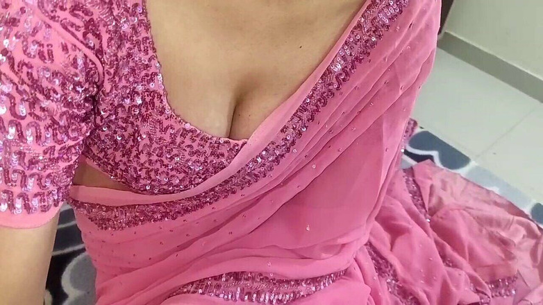 Saarabhabhi6: Indická sexy švagrová a tchán hardcore šukání zvuku v hindštině