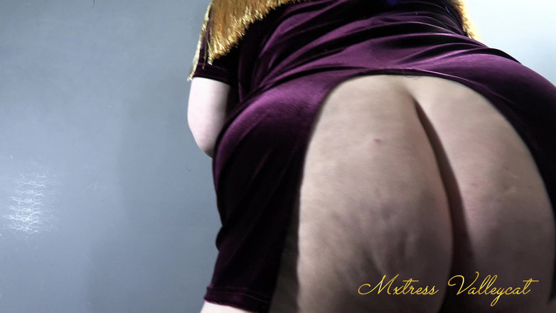 Mxtress Valleycat: Genuflexiuni în Velvet