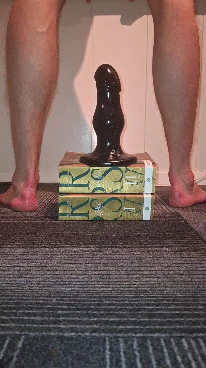 NoFace Twink X: Schwuler twink mehrere riesige spielsachen