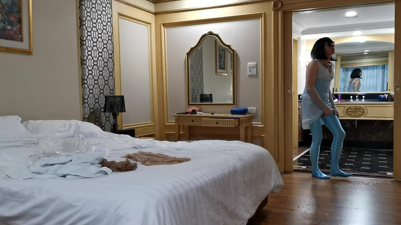 Sissy Cummy Lingerie: Despertar matinal da Sissy Slut Michelle no Hotel Bangkok &amp; Webcam