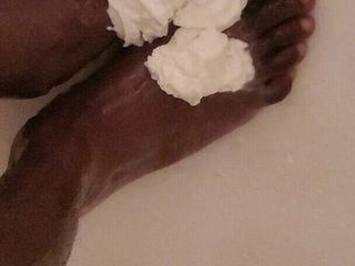 Rose blue 2: Whipped cream on my feet
