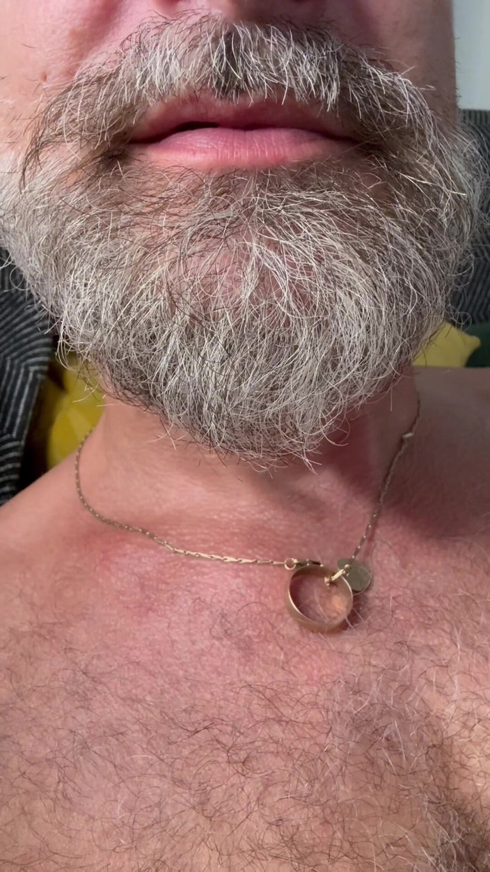 FerLuci: Велетень пожирає вас