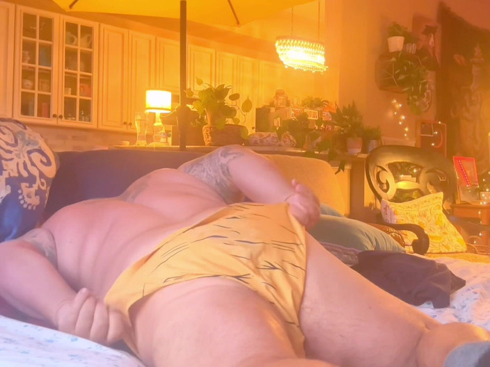 Hand-Free-Daddy-Chub: Grande Pancia Del Nonno Belga Ha Un'enorme Testa a Fungo...