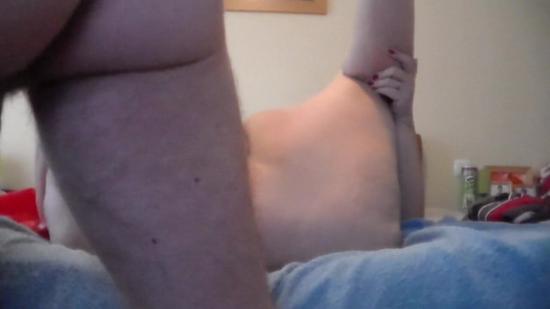 Sex hub couple: Jen es follada por John en la cama
