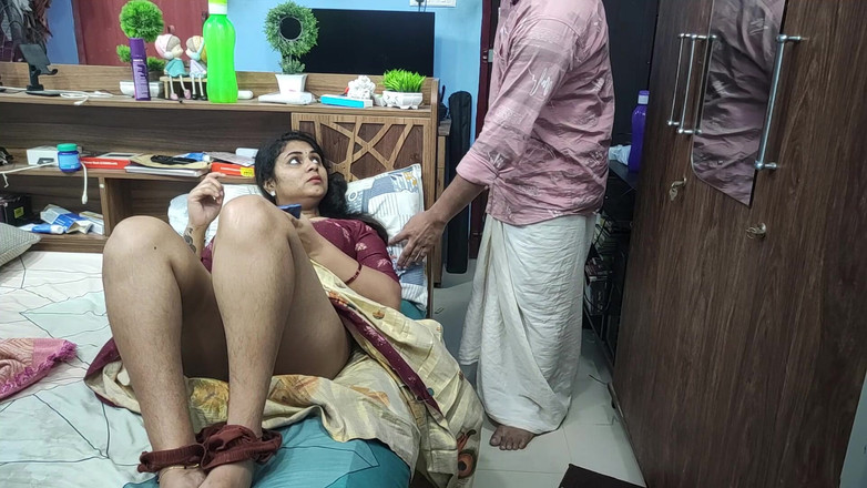 Vaigavarun45: 의붓오빠와 자위하고 섹스하는 Vaishnavy, 남자 친구와 자위하고 섹스하는 Mallu 소녀, 소년 친구와 섹스하는 인도 소녀