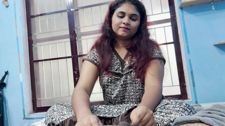 Vaishnavysharunraj: Mallu Girl Doing Hand Job and Penis Massage to Husband's...