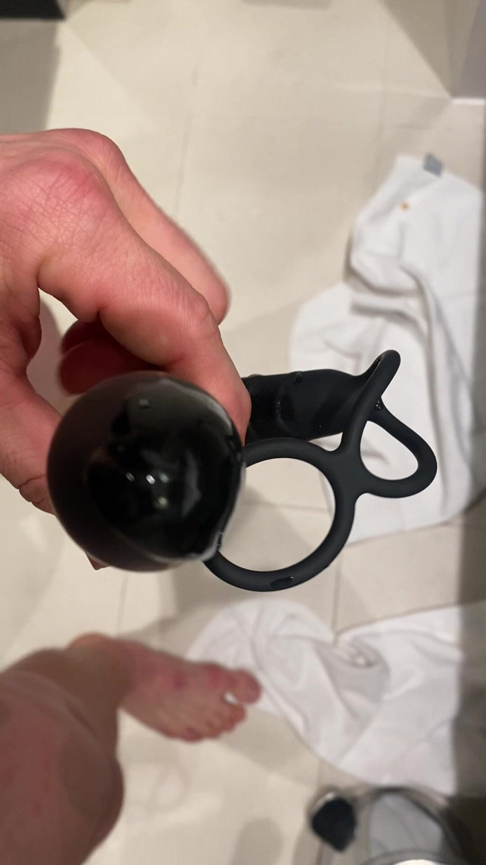NewbieX: Anální masturbace ball gag