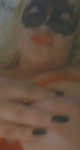 BBW-Cleopatra: Playing with my boobs closeup
