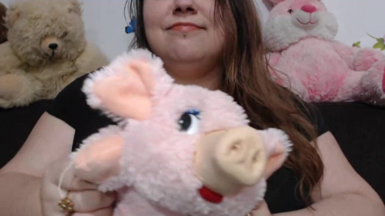 LoraBbw: Cewek imut ini lagi asik main-main