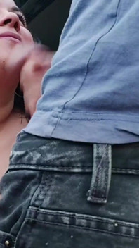 Ich frage einen fremden, ob ich ihn lutsche und er auf mein gesicht kommt