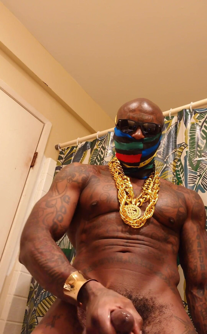 Hallelujah Johnson: Mengusap zakar besarnya memancut mani saya memprovokasi awak