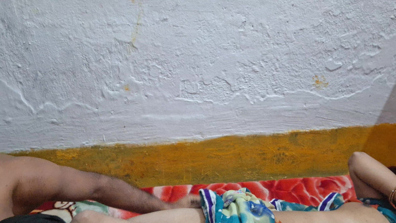 Busty Banuu: Tetona mucama folla