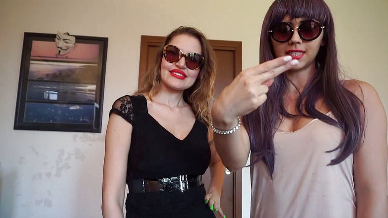 Lady Mesmeratrix Official: Perempuan simpanan Itali menghinakan hamba zakar kecil