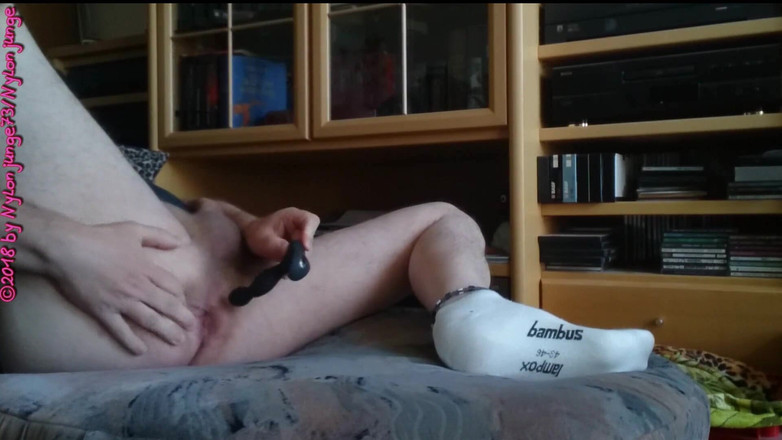 Carmen_Nylonjunge: Vibratore nel culo per la prostata