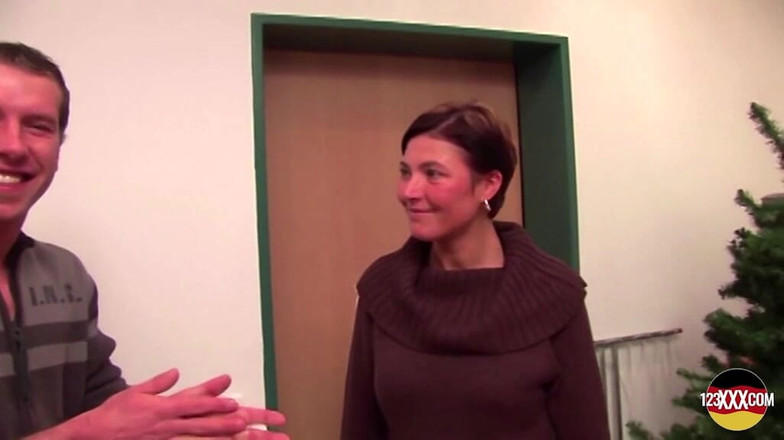 123XXX - 100% Amateurs: Semakin dalam ke dalam memeknya, semakin baik