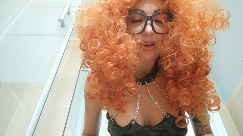savannahamatoriale: La passion et les chaînes du latex